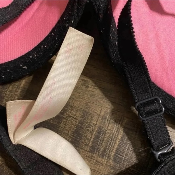 ~~ PINK bra 34c - Picture 3 of 5